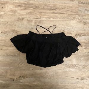 ✨ Black over the shoulder top ✨